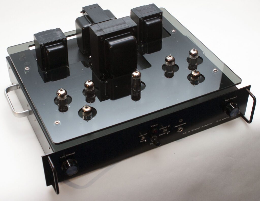 20 W stereo amplifier